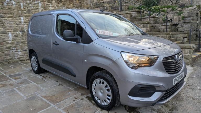 2020 Vauxhall Combo 2000 1.5 Turbo D 100ps H1 Sportive Van PANEL VAN Diesel Manual