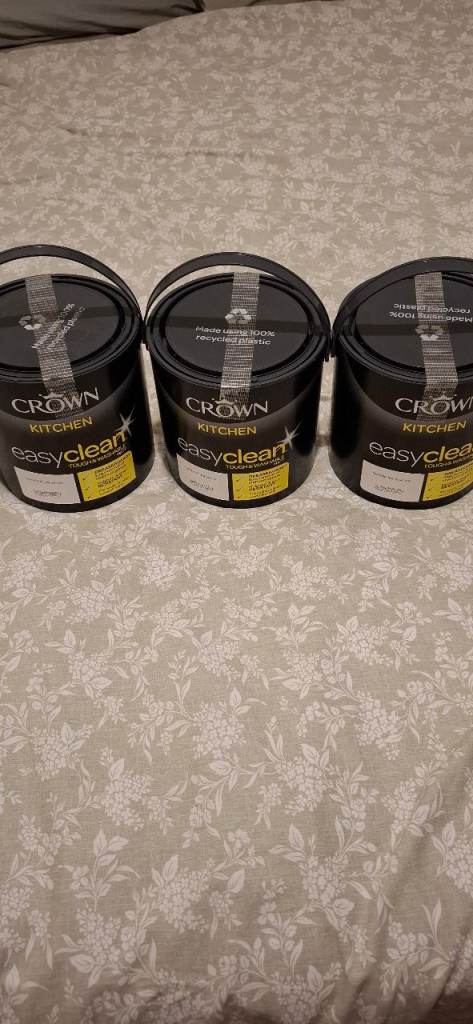 3 x 2.5L Tins Crown Kitchen Easyclean Paint, Pure Brilliant White
