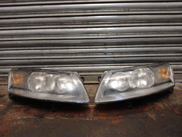 Genuine Audi A6 C6 4F Front Headlights Pair Left Right Halogen Hella 2005-08