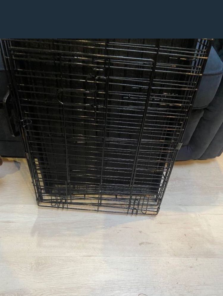 Dog cage/ crate (small dog) 
