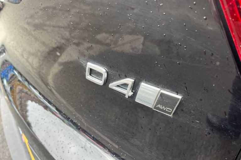 2020 Volvo XC40 2.0 D4 Inscription Pro SUV 5dr Diesel Auto AWD Euro 6 (s/s) (190 ps) SUV Diesel A...