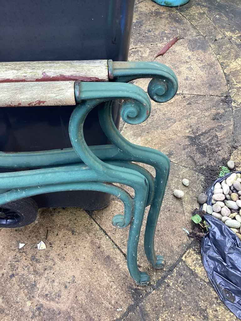 VINTAGE HEAVY GAUGE CAST IRON BENCH ENDS, ONLY £60 