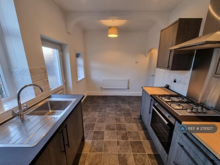 2 bedroom house in Platt Fold Street, Leigh, WN7 (2 bed) (#2710127)