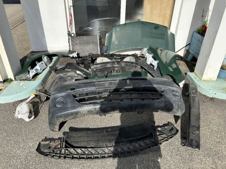 Renault Kangoo ZE Front end. Parts from a 62 plate van