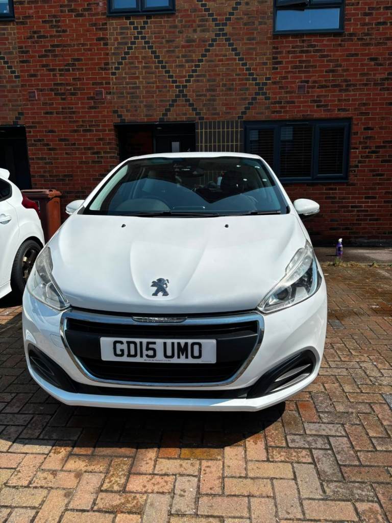 Peugeot, 208, Hatchback, 2015, Manual, 1199 (cc), 3 doors