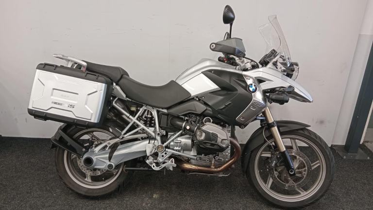 BMW R1200GS TU ** 12 MONTH MOT - PANNIERS - SPOTLIGHTS **