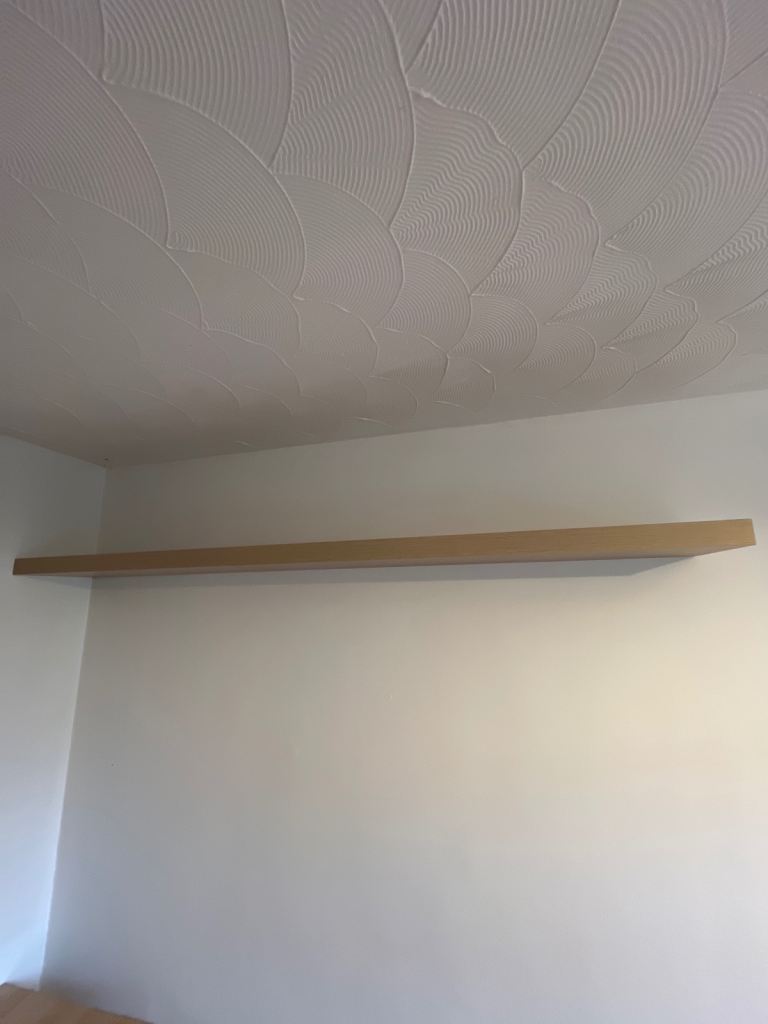 Wooden Floating Shelf – Good Condition