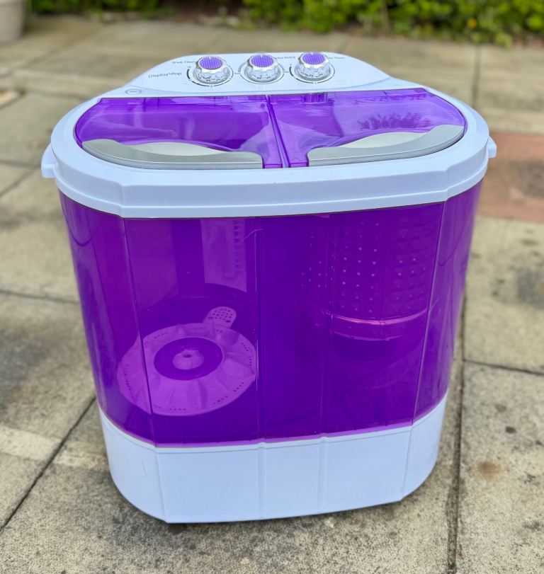 Portable twin tub washing machine
