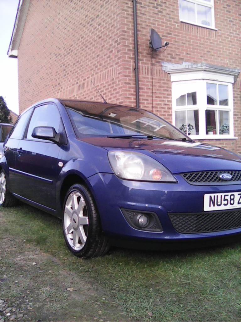 FORD FIESTA 1.2 ZETEC LOW MILES 67K SERVICE HISTORY MOT AUG 2026