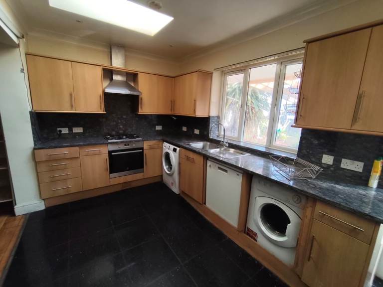 Double Rooms available in Mitcham