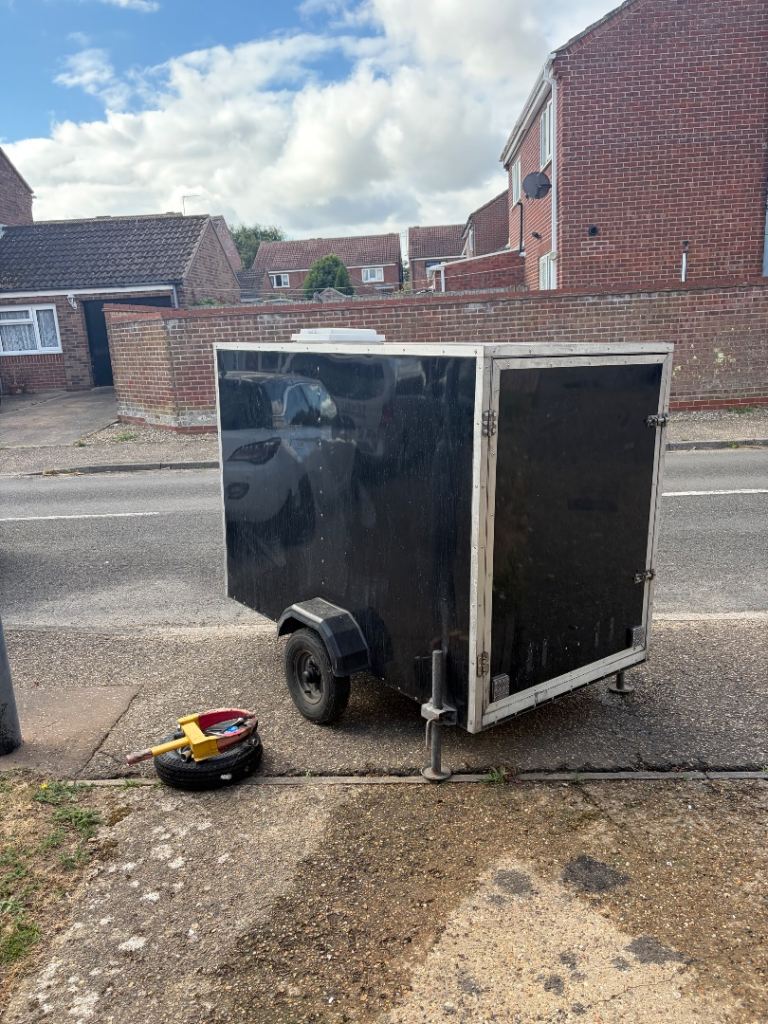 Box trailer