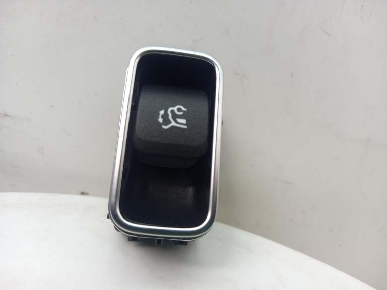Mercedes Eqa Boot Switch 2020-2026