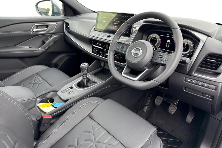 2025 Nissan Qashqai 1.3 DiG-T MH Tekna 5dr Hatchback Petrol Manual