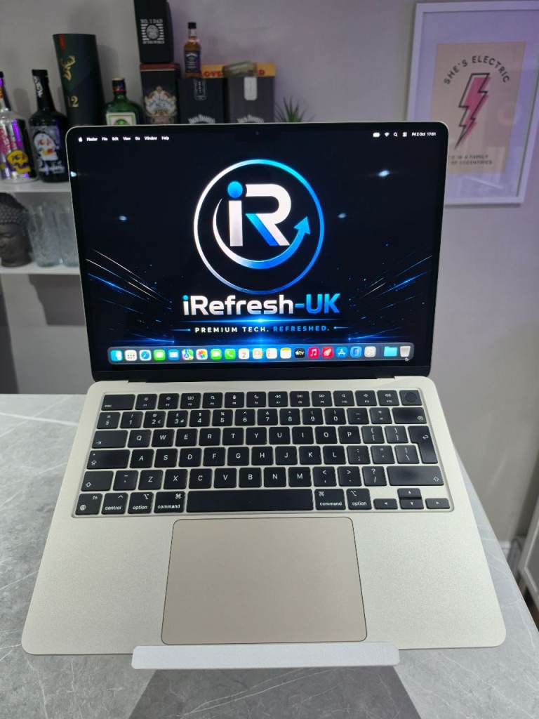Apple MacBook Air 13-inch (M3, 2024) 256GB SSD 8GB RAM A3113 Battery 97%