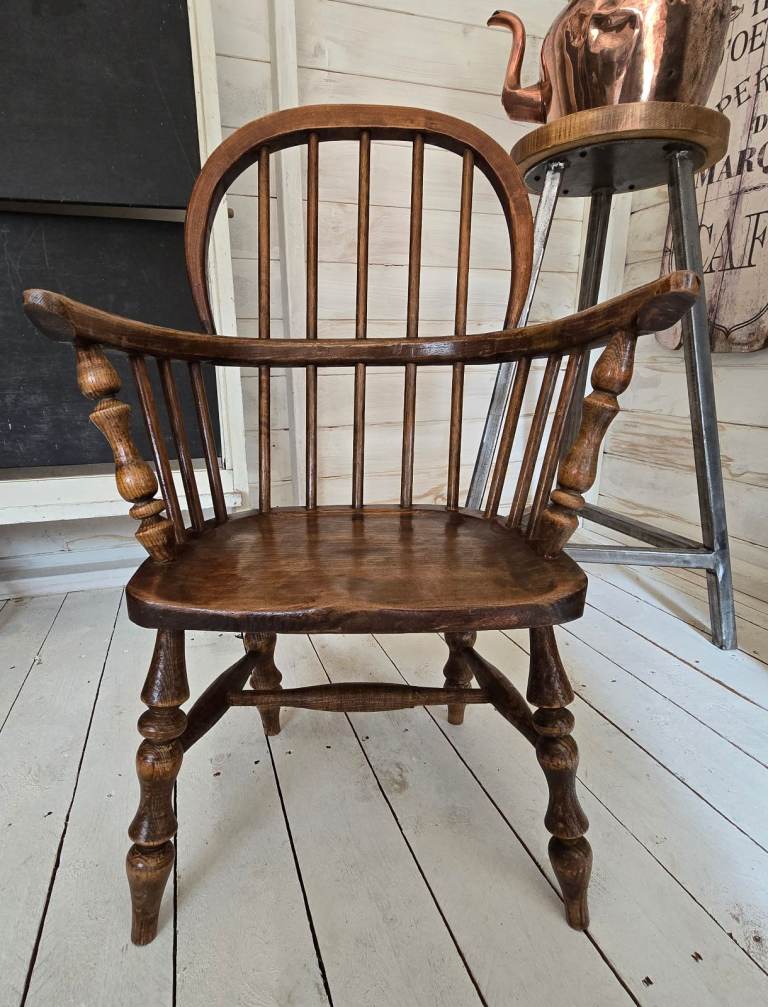 A Rare Antique Childs Chair Ash & Elm Comb Back Windsor Arm Chair 1840-1860 