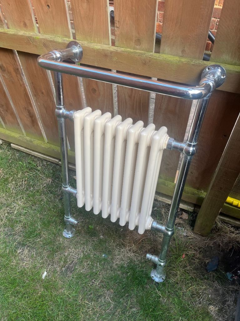 Chrome and White Traditional Towel Radiator – Good Condition