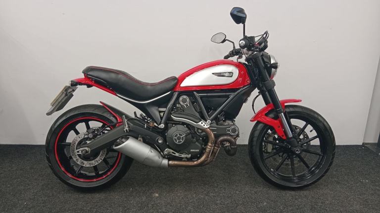 DUCATI SCRAMBLER ICON ** 12 MONTH MOT - ADJUSTABLE LEAVERS - DIGITAL DISPLAY ** 