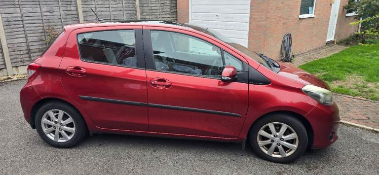 Toyota, YARIS, Hatchback, 2012, Manual, 1329 (cc), 5 doors