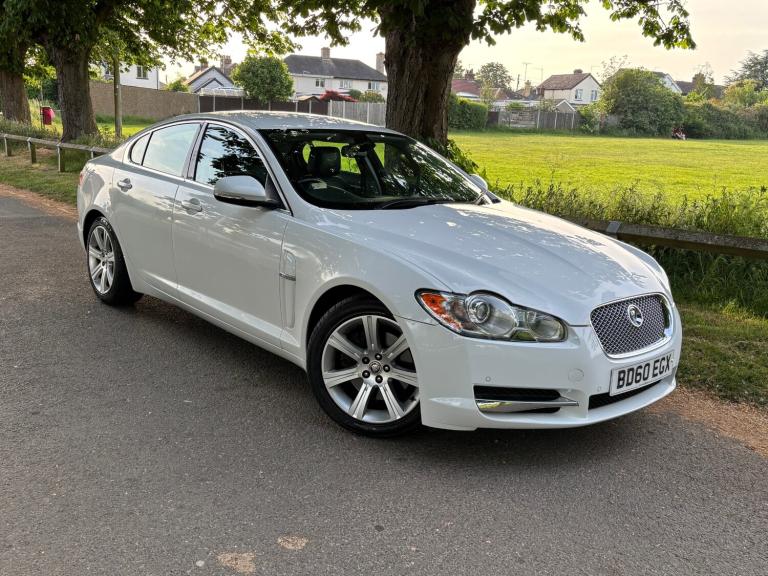 2010 Jaguar XF 3.0d V6 Luxury 4dr Auto SALOON Diesel Automatic