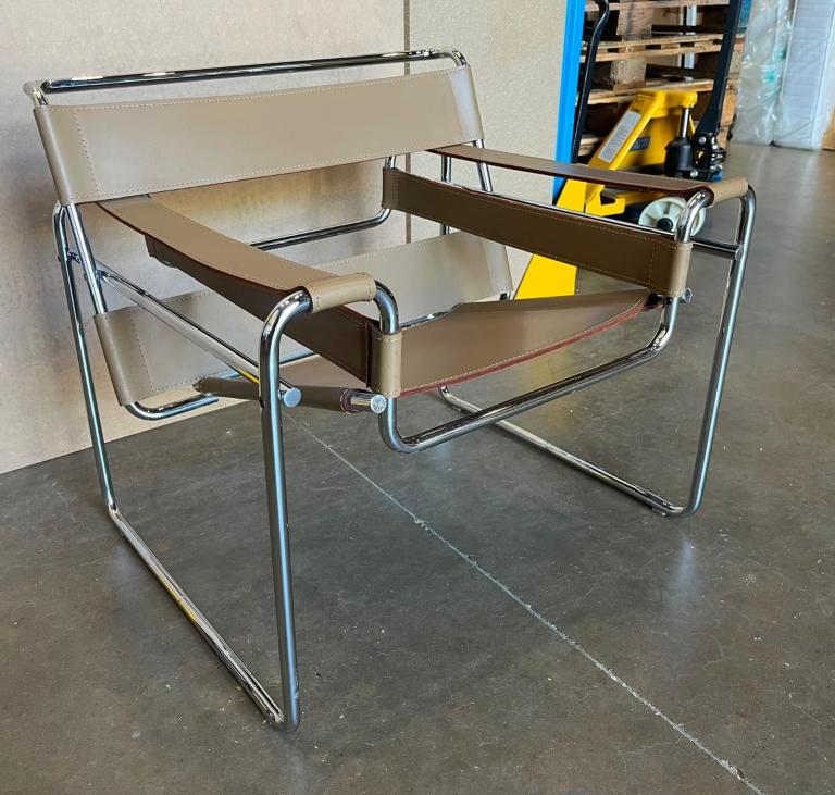 Knoll Vassily Armchair 