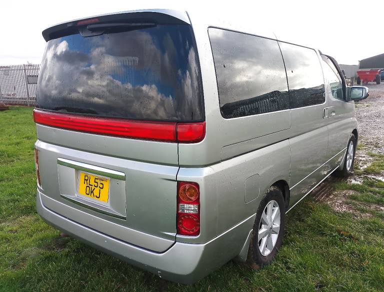 Nissan Elgrand camper, 2005, 2490 (cc)