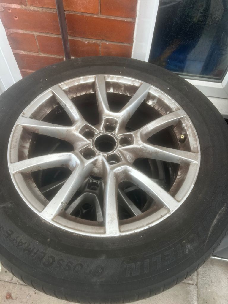 Genuine 17 inch Audi alloy q5 wheels