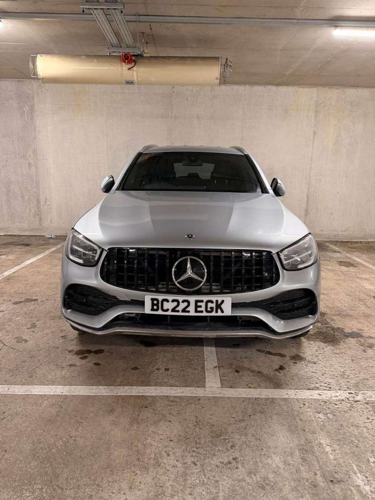 MERCEDES-BENZ GLC 300 Hybrid AMG Line 2022 AUTO, full dealer service history.