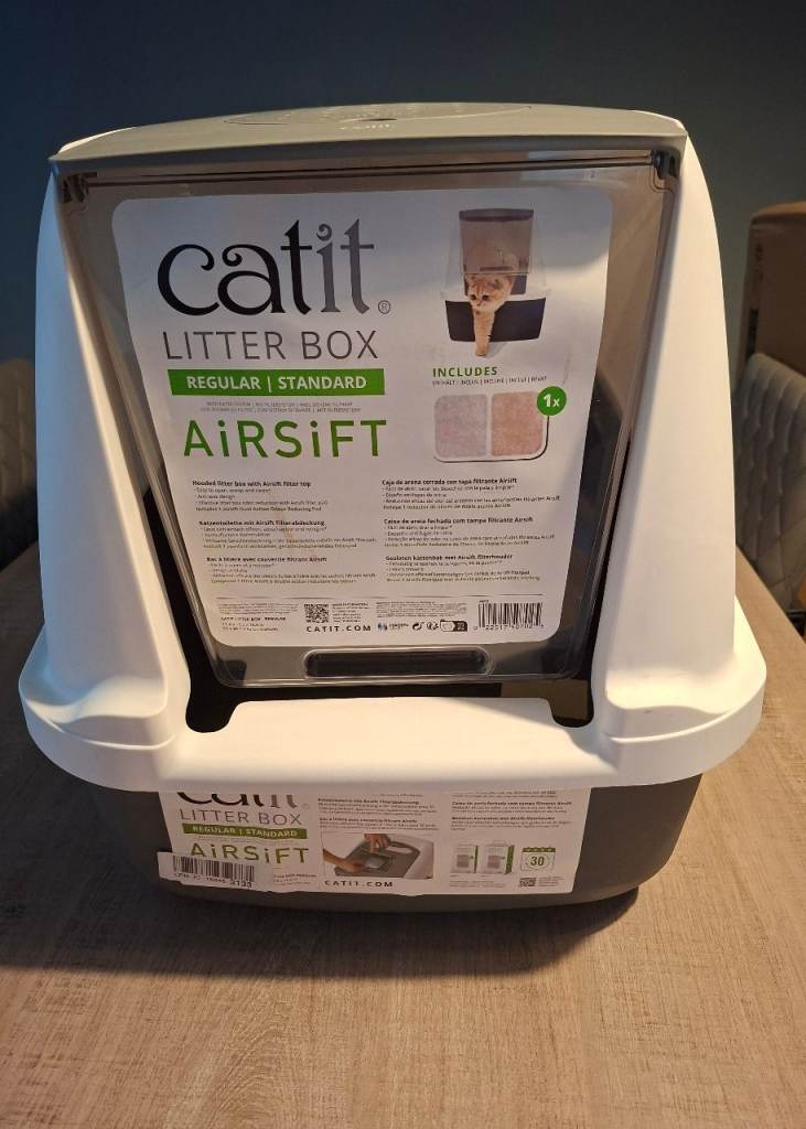 Cat litter box