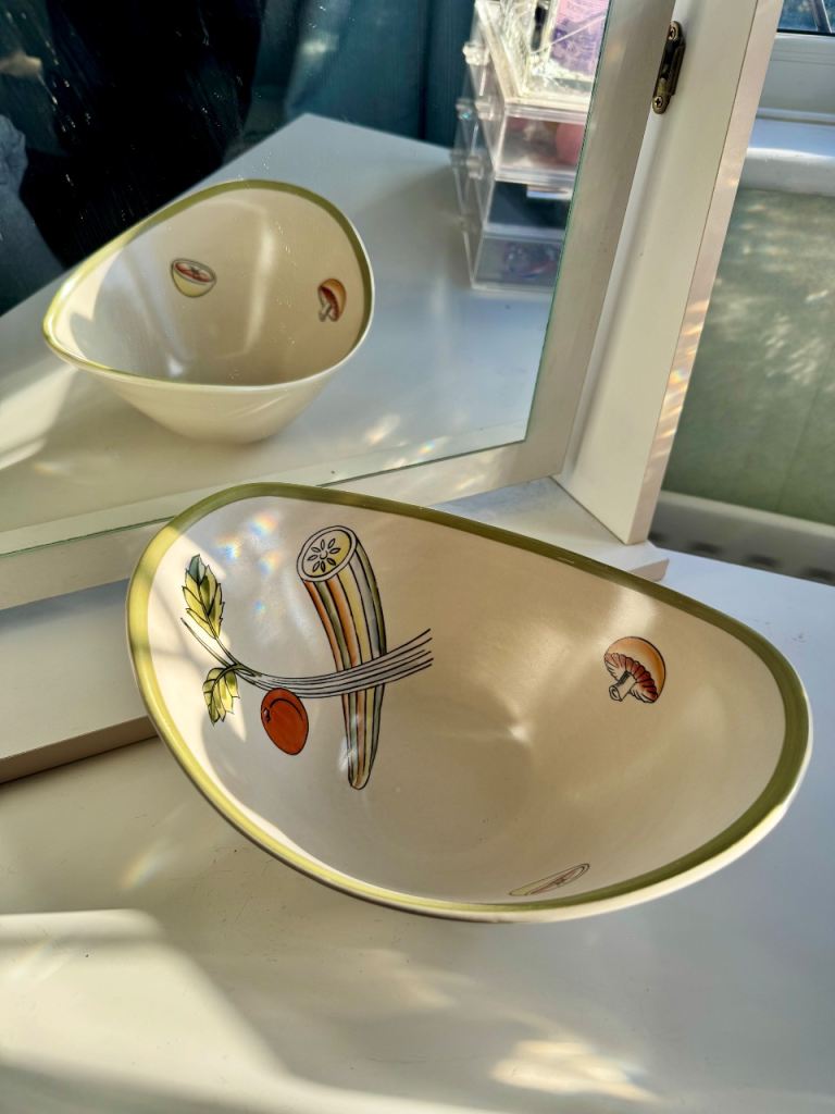 Vintage Crown Devon Panache Serving Bowl – S. Fielding & Co – Retro Vegetable Design