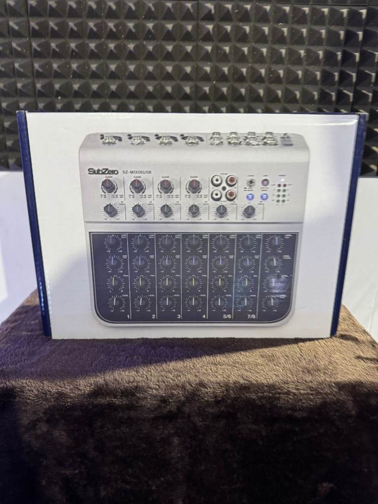 SubZero SZ-MIX08USB 8-Channel USB Audio Mixer/Interface - Never Used!