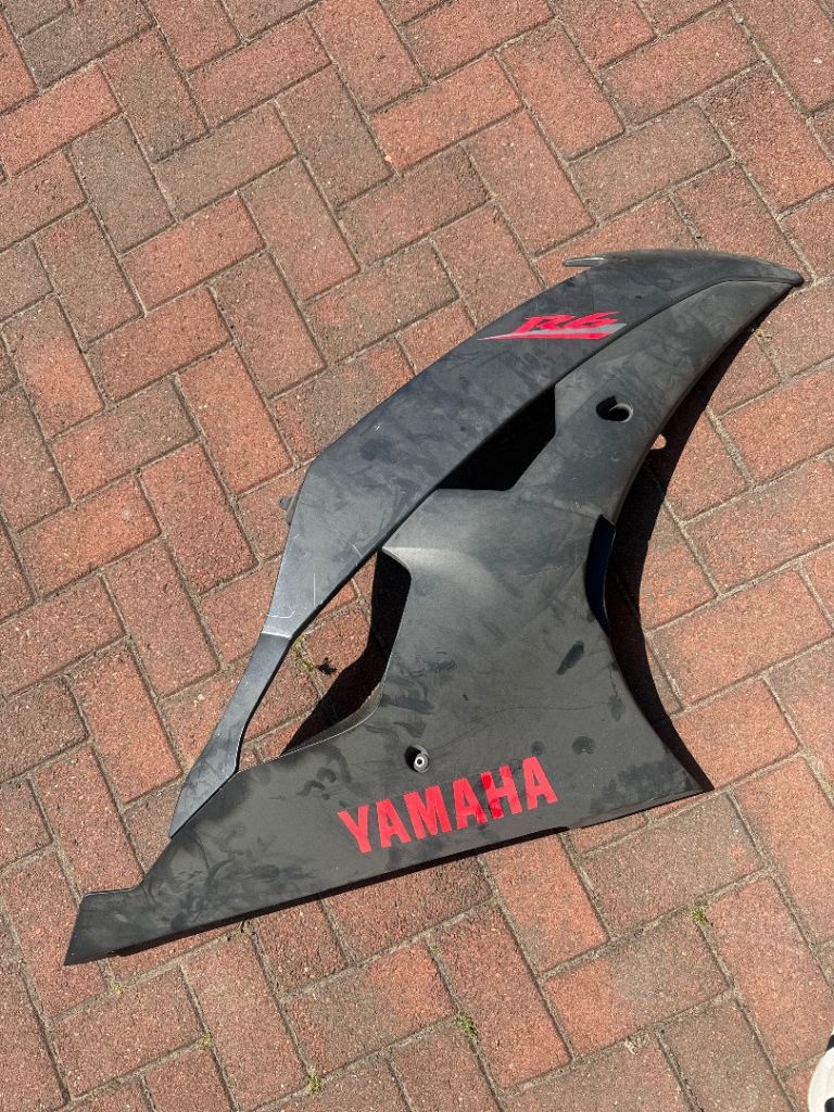 Yamaha R6 fairing right side 