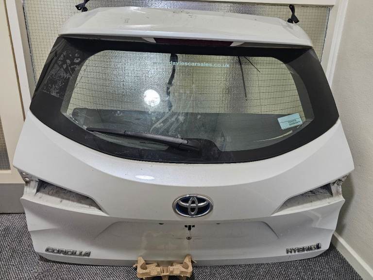 Tailgate Toyota Corolla Estate Hybrid 2019