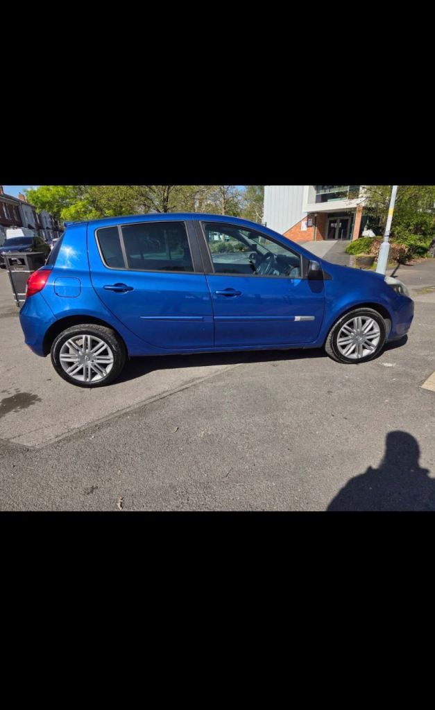 Renault, CLIO,Automatic , 2011, Other, 1598 (cc), 5 doors