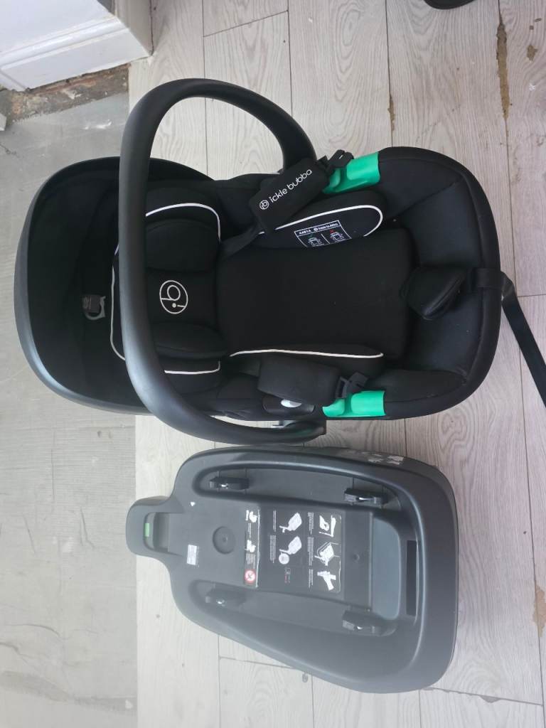 Car seat and isofix base 