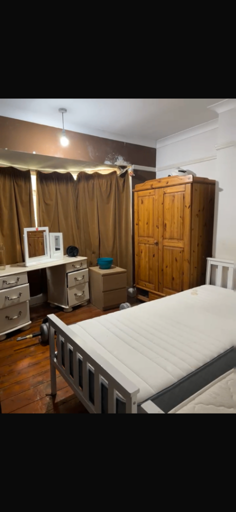 Double room near Hounslow Central