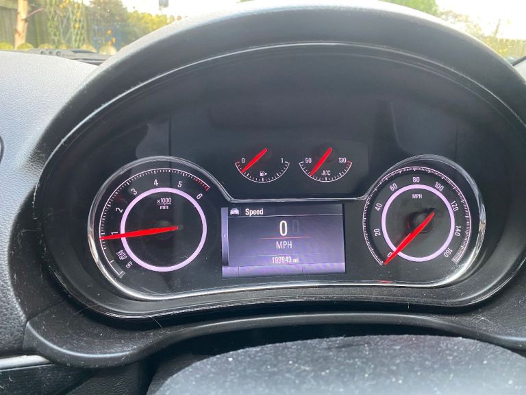 Vauxhall, INSIGNIA, Hatchback, 2016, Manual, 1956 (cc), 5 doors