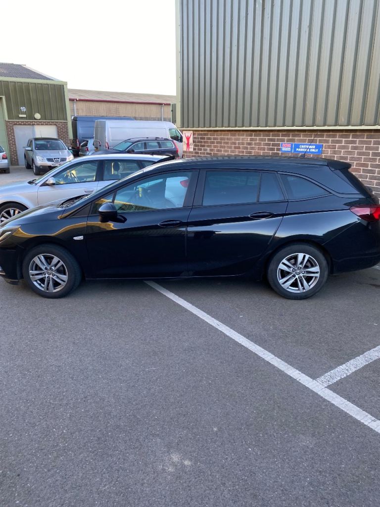 Vauxhall, ASTRA, Estate, 2018, Manual, 1598 (cc), 5 doors