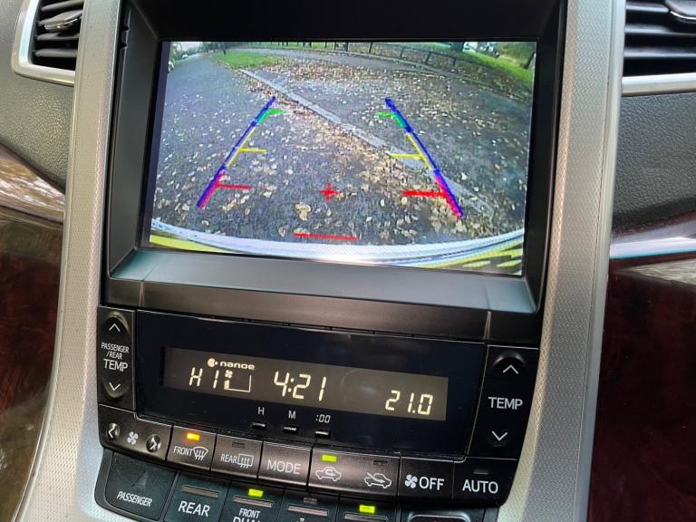 TOYOTA ALPHARD 2.4 2012