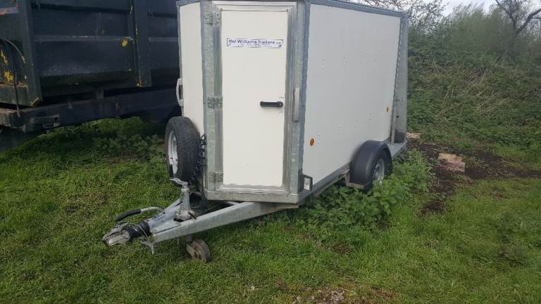 Ifor williams bv84 box trailer