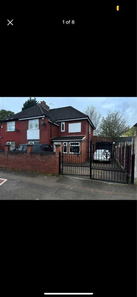 Large room in shared house 
