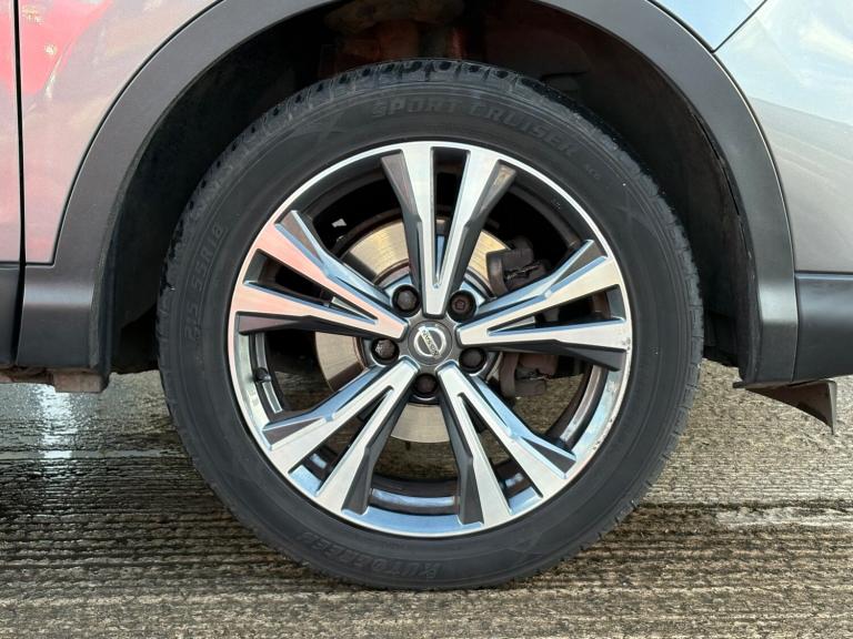 2018 Nissan Qashqai 1.5 dCi N-Connecta 5dr ++ PANROOF / NAV / CAMERA / ULEZ / 7 SERVICES ++ HATCH...