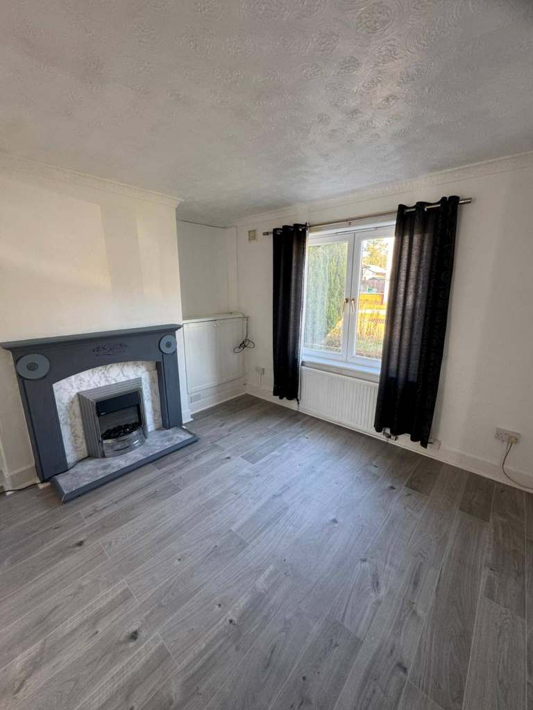 Ground floor 2 Bedroom to rent in Steelend, Dunfermline