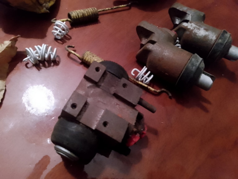 Land Rover Series 1 Wheel Cylinders Brake Parts NOS