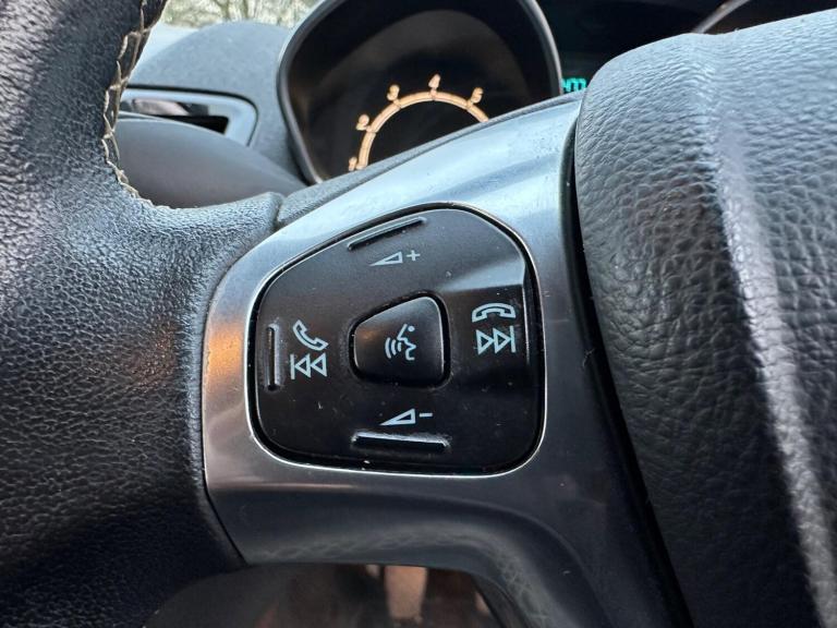 2016 Ford Fiesta 1.0T EcoBoost Titanium Euro 6 (s/s) 5dr HATCHBACK Petrol Manual