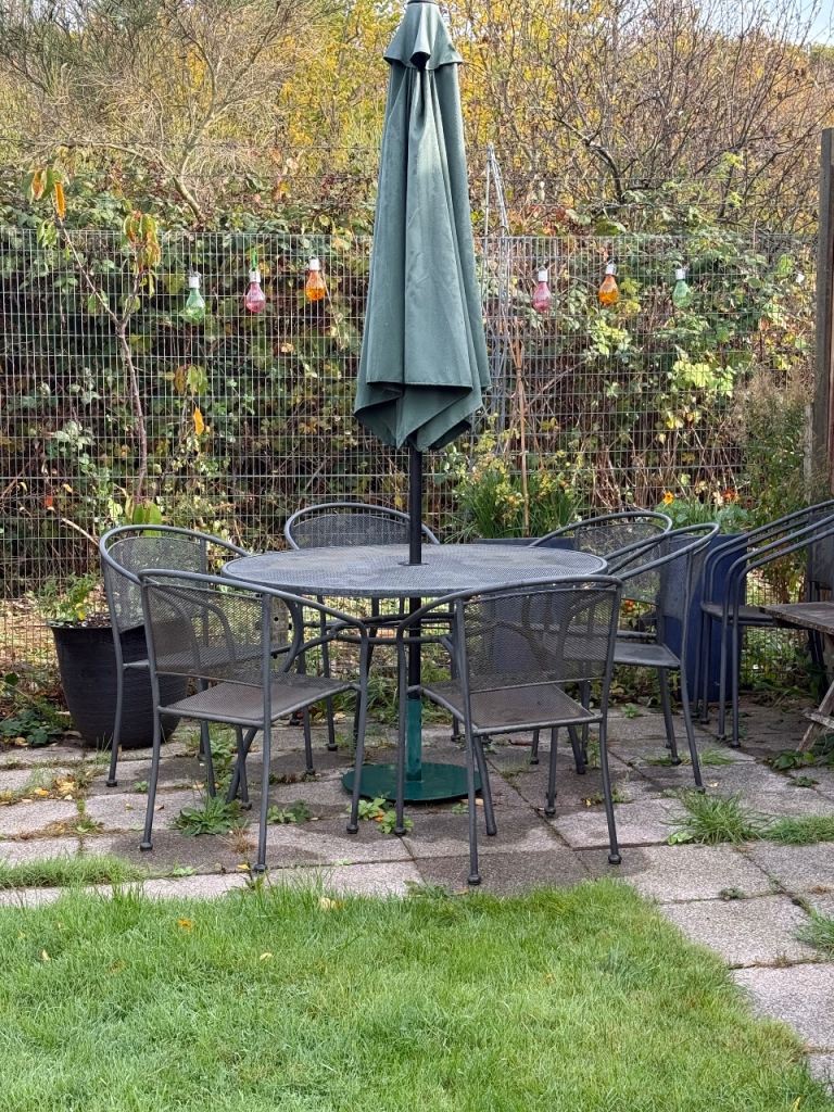 Complete patio set for 8 