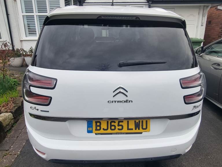 White Citroen Grand C4 Picasso  for sale