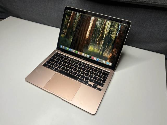 Macbook Air 2020 13 Touch ID | in Llanishen, Cardiff | Gumtree