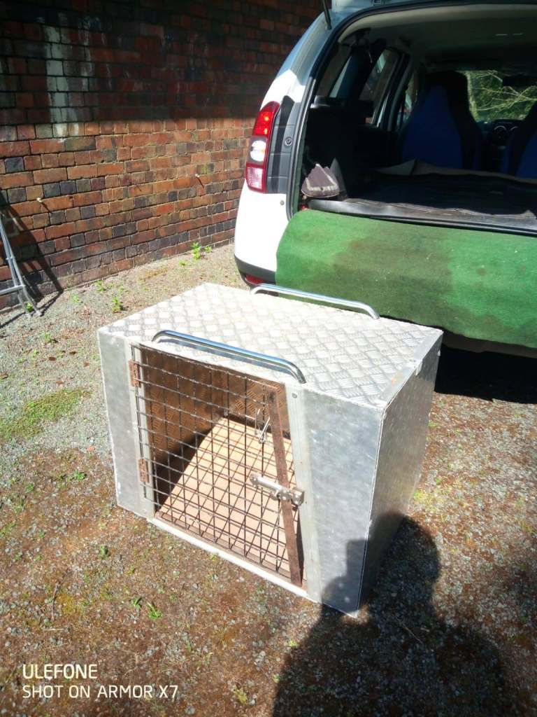 Aluminium Dog Box