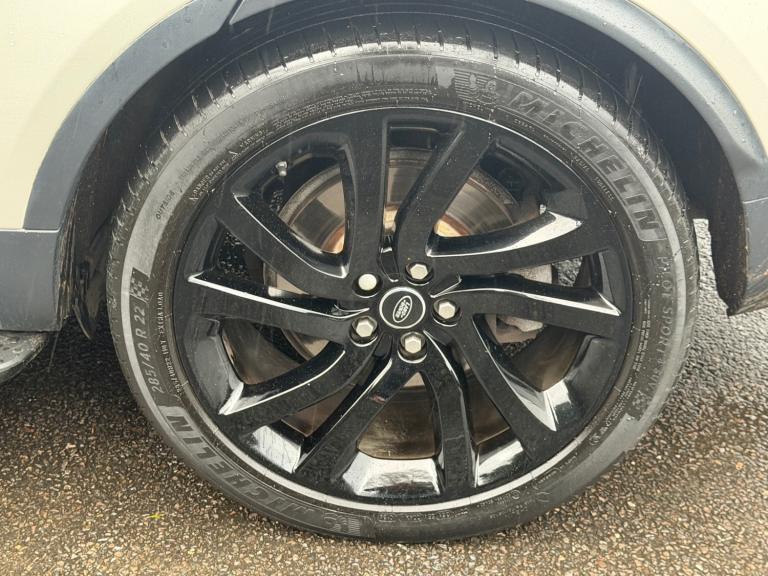 2017 Land Rover Discovery 3.0 TDV6 HSE Automatic 4WD Euro 6 5dr SUV Diesel Automatic