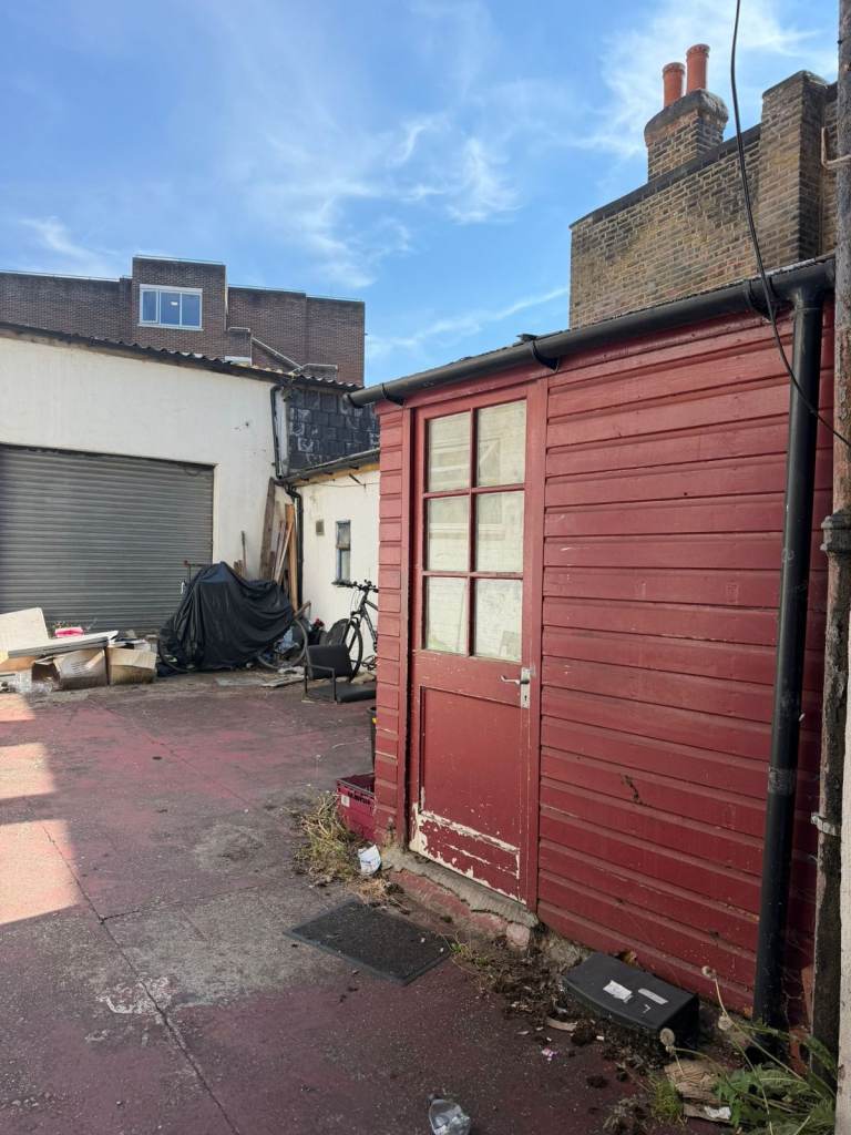 Versatile Yard & Basement To Let – 20 High Street, Hornsey, London N8 7PB £950pm
